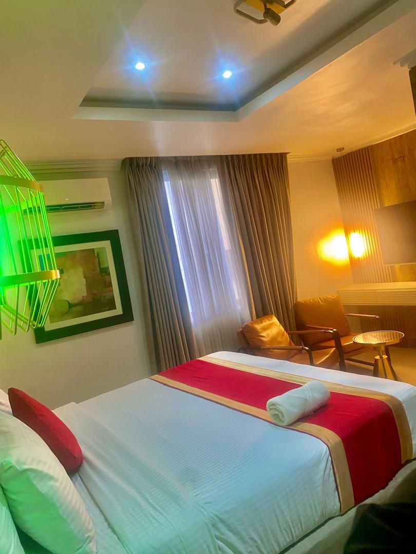 /web/uploads/116/Villa Angelia Hotel Victoria Island/room-photos/Standard room/Standard Room.jpg